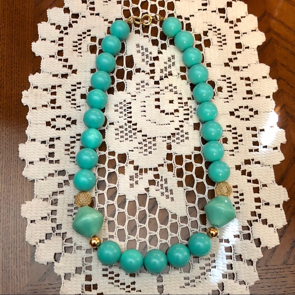 Vintage teal and gold tone bead necklace